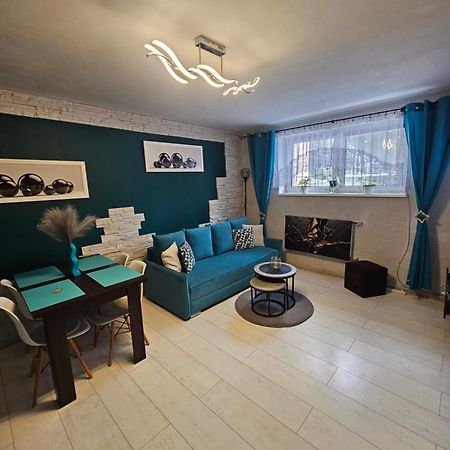 Quiet Basement Apartment Poznan Exterior photo