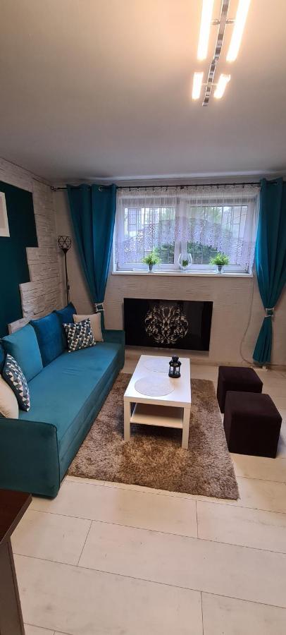 Quiet Basement Apartment Poznan Exterior photo