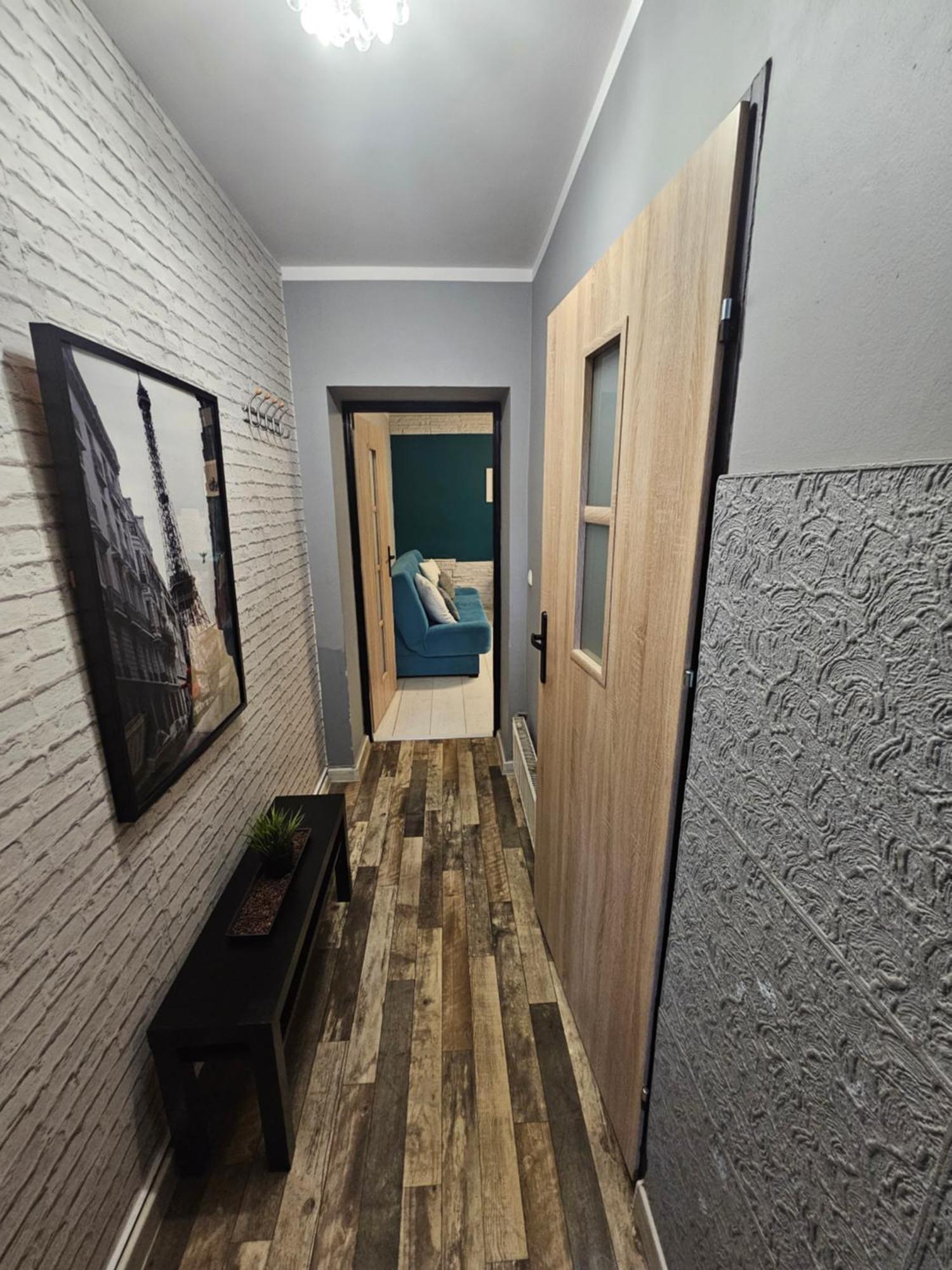 Quiet Basement Apartment Poznan Exterior photo